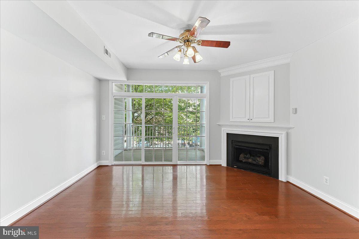209 Victoria Gardens Drive photo 5