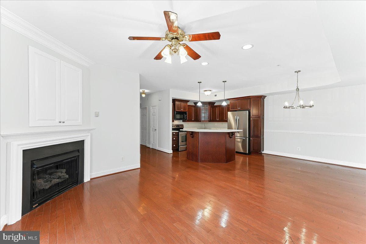 209 Victoria Gardens Drive photo 6