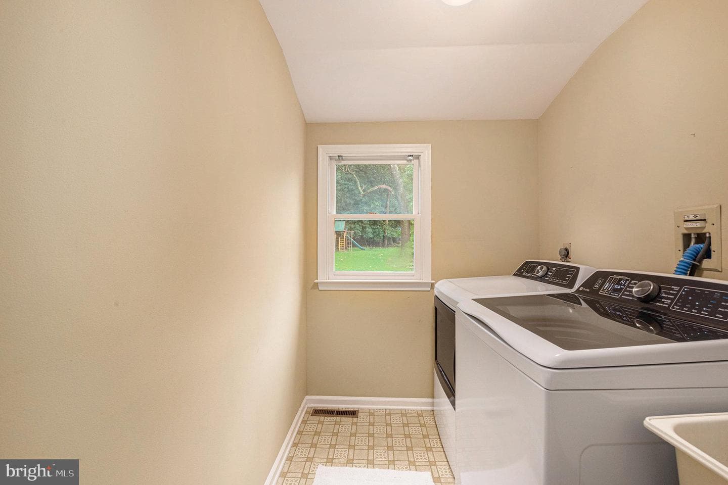 1676 Valley Greene Road photo 15