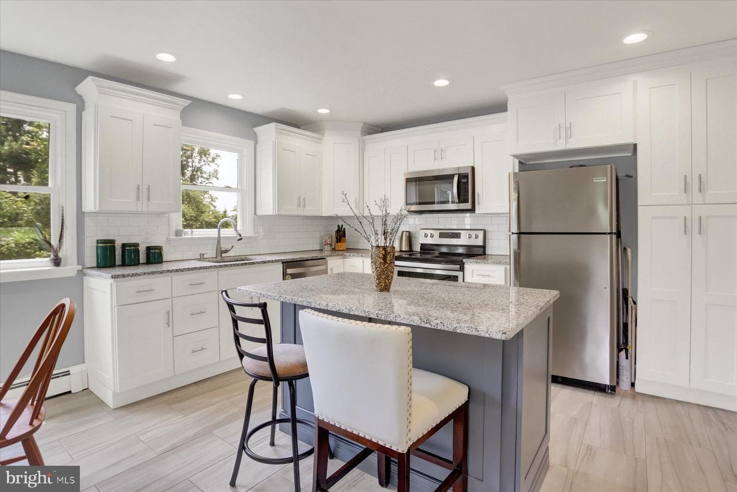 1580 Franklin Drive photo 3