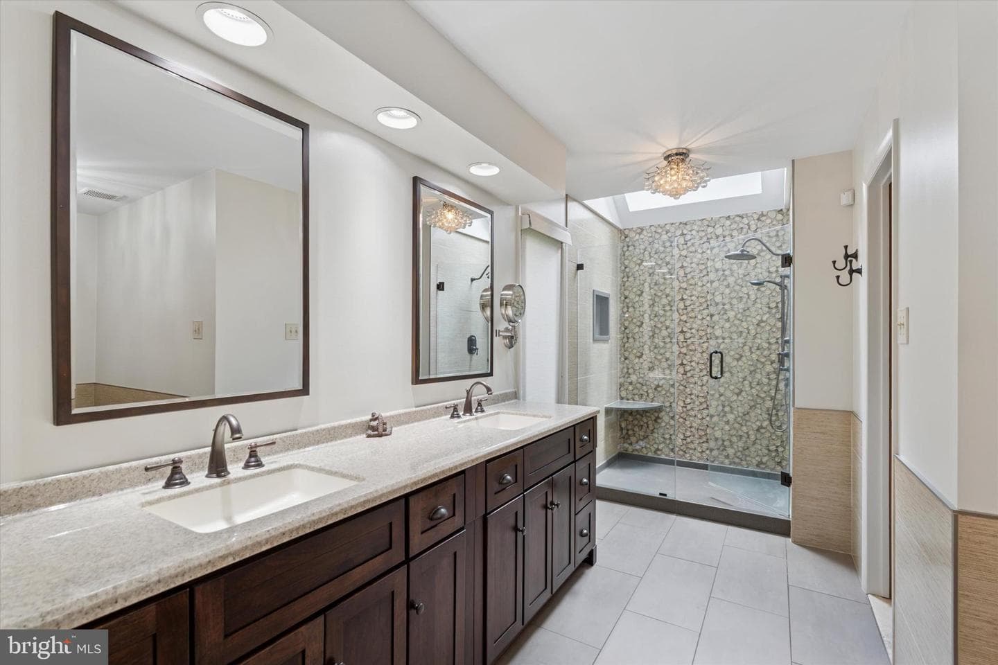 1076 Heartsease Drive photo 20