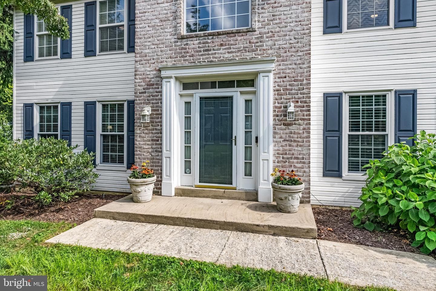 139 Hillside Lane photo 3