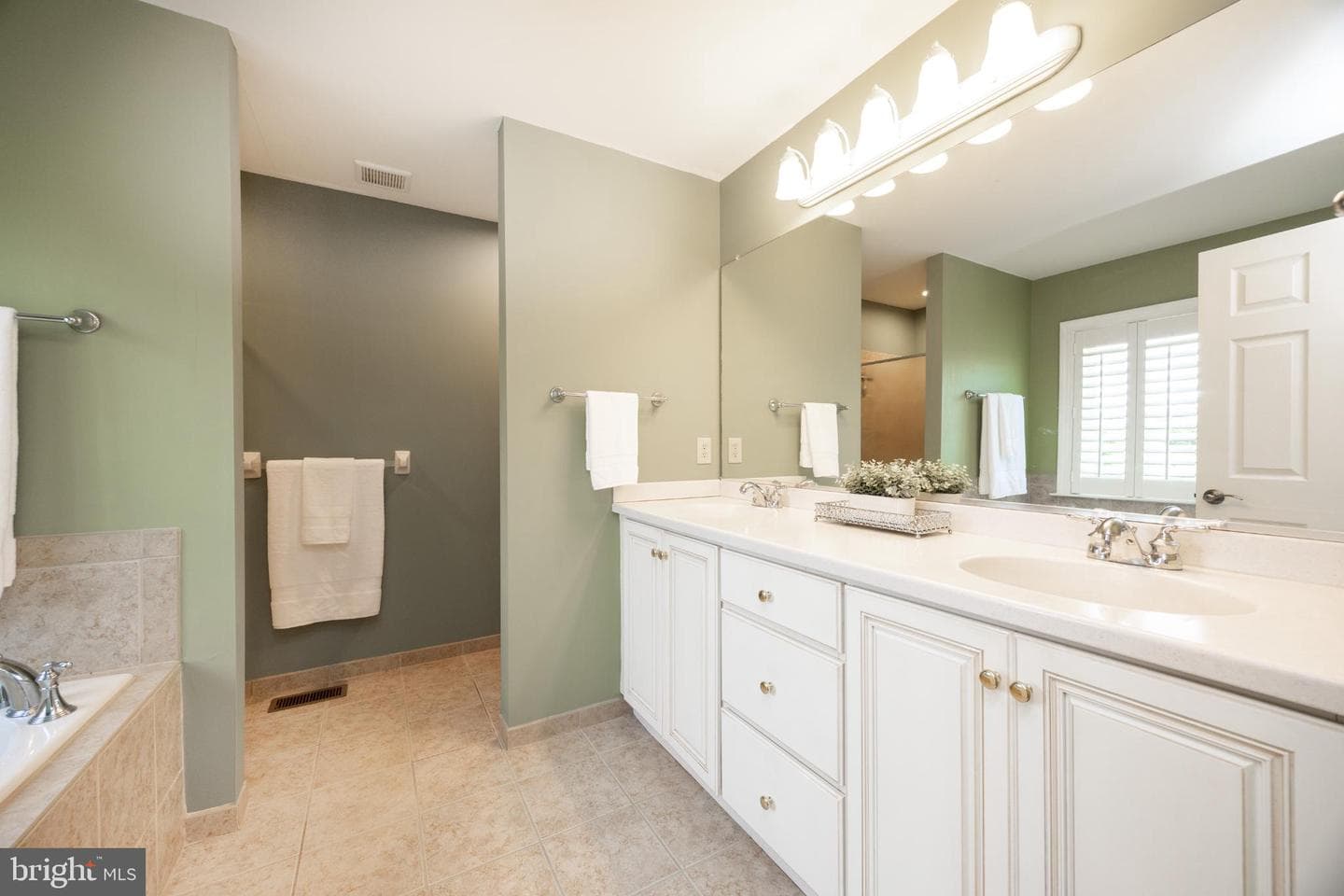 214 Windgate Drive photo 23