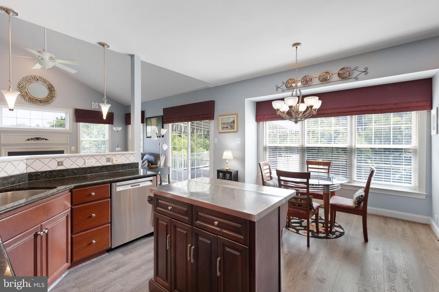 423 Westview Drive photo 8