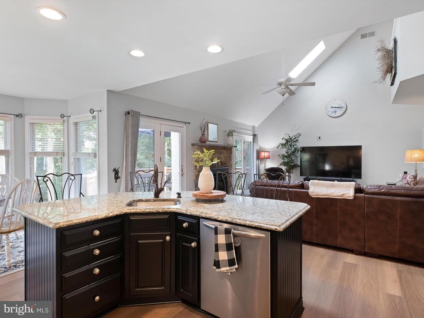 125 Hamilton Road photo 9