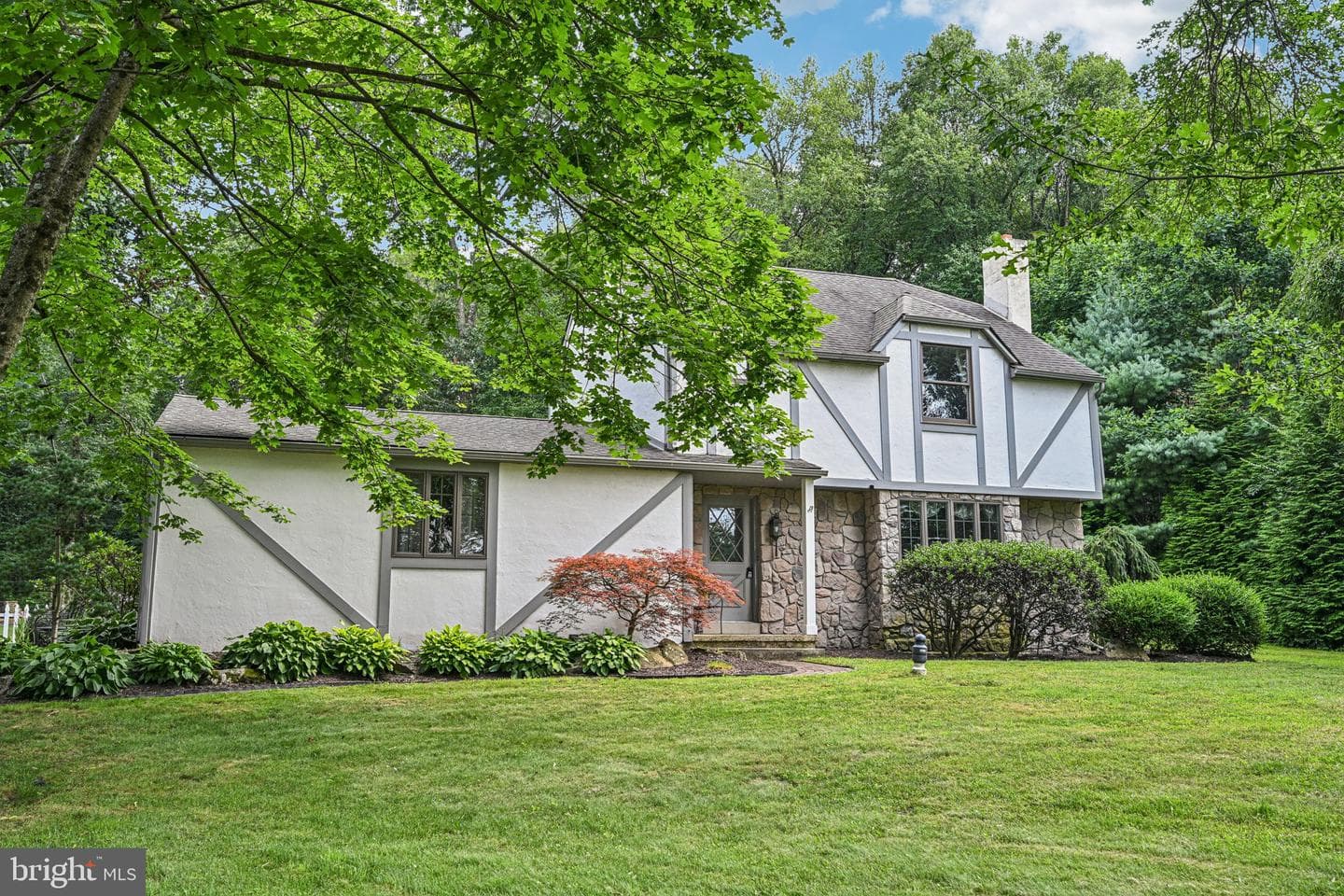 902 Mount Pleasant Road photo 2