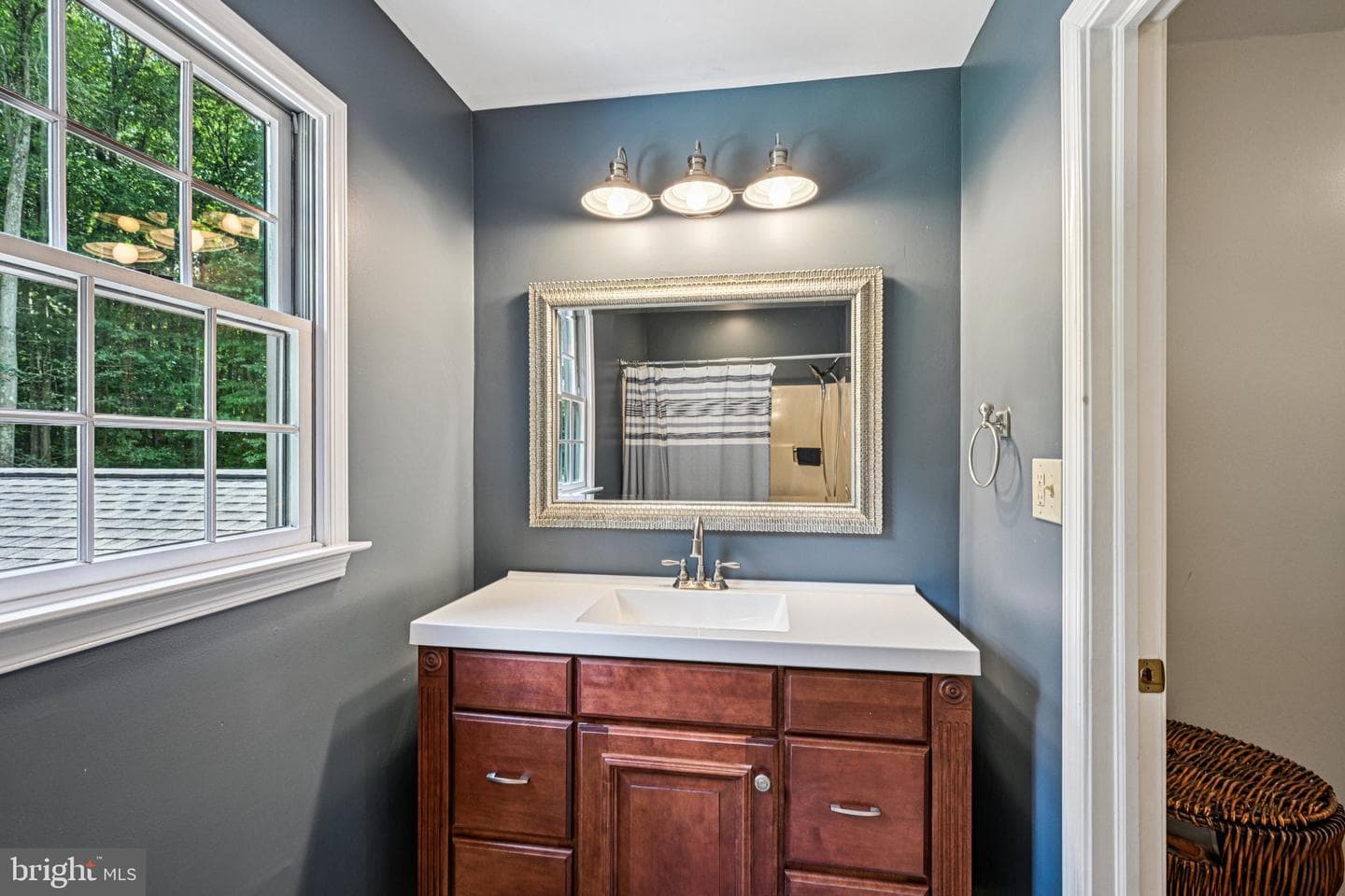 902 Mount Pleasant Road photo 31