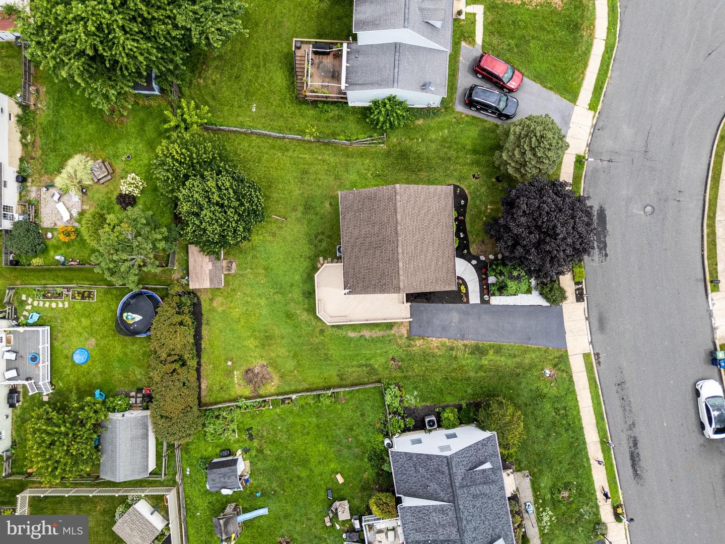 123 Nevin Drive photo 28