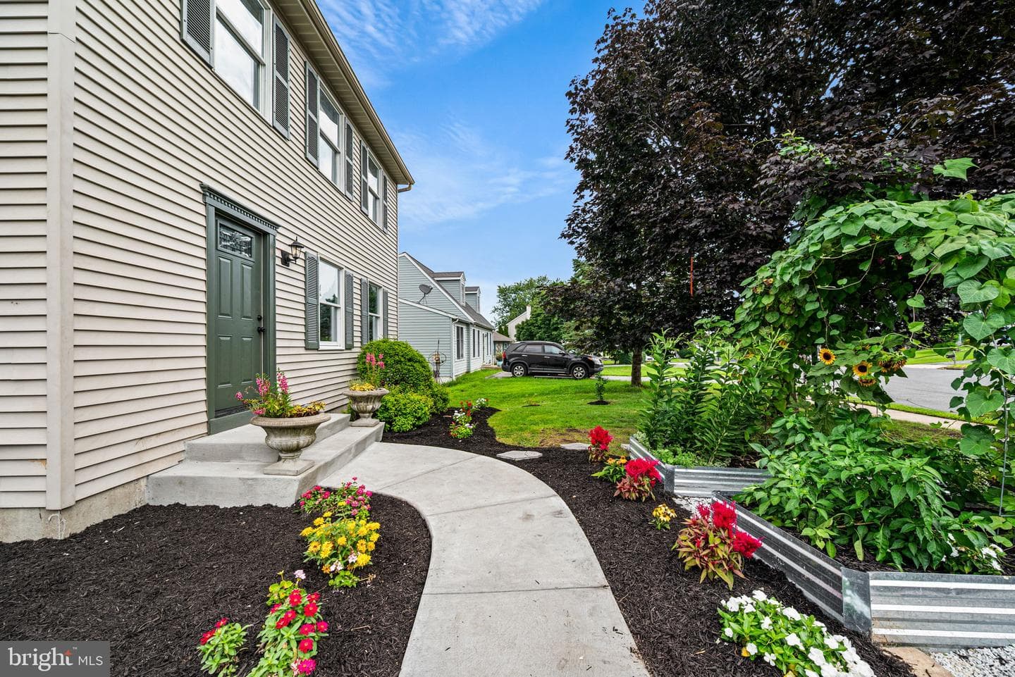 123 Nevin Drive photo 3