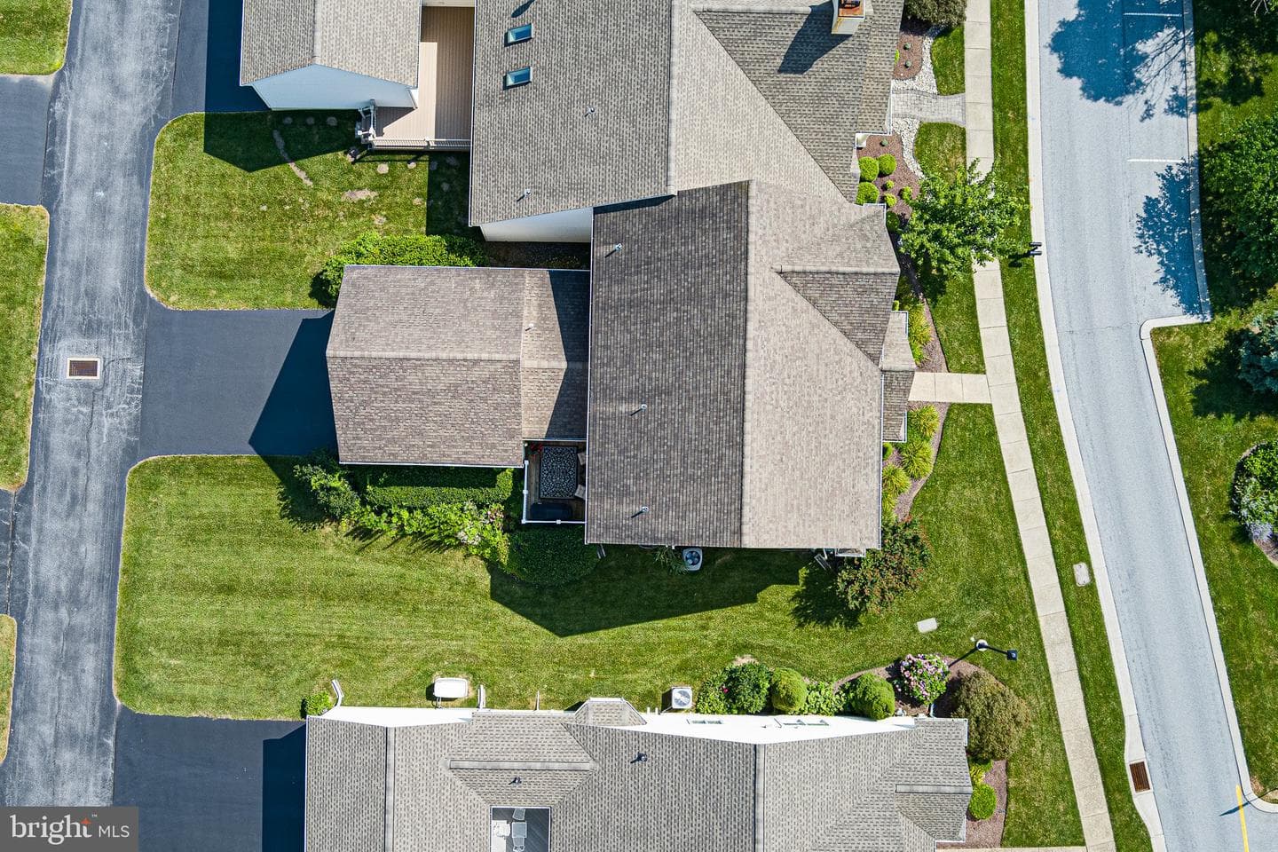 209 Brittany Drive photo 32