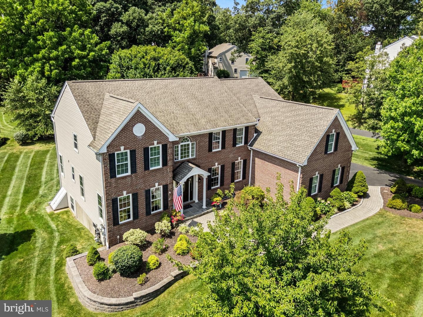929 Grandview Drive photo 2