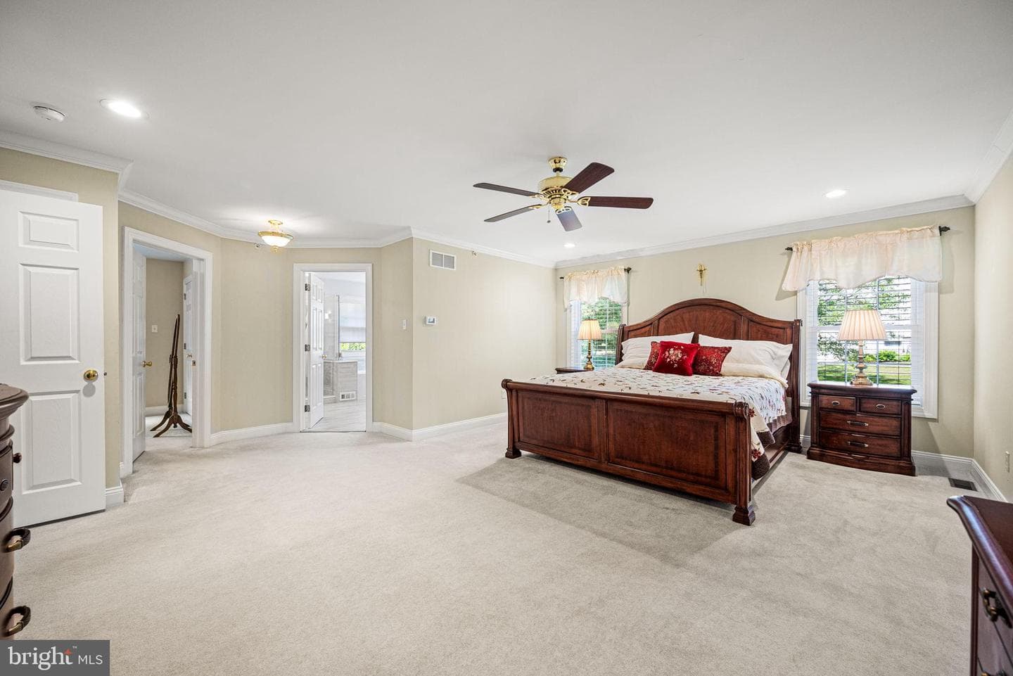 929 Grandview Drive photo 24