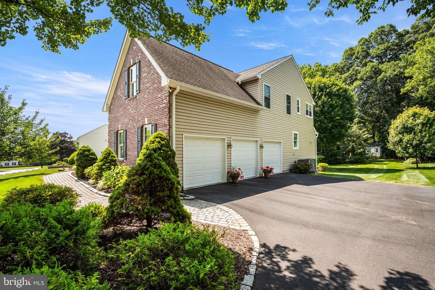 929 Grandview Drive photo 48