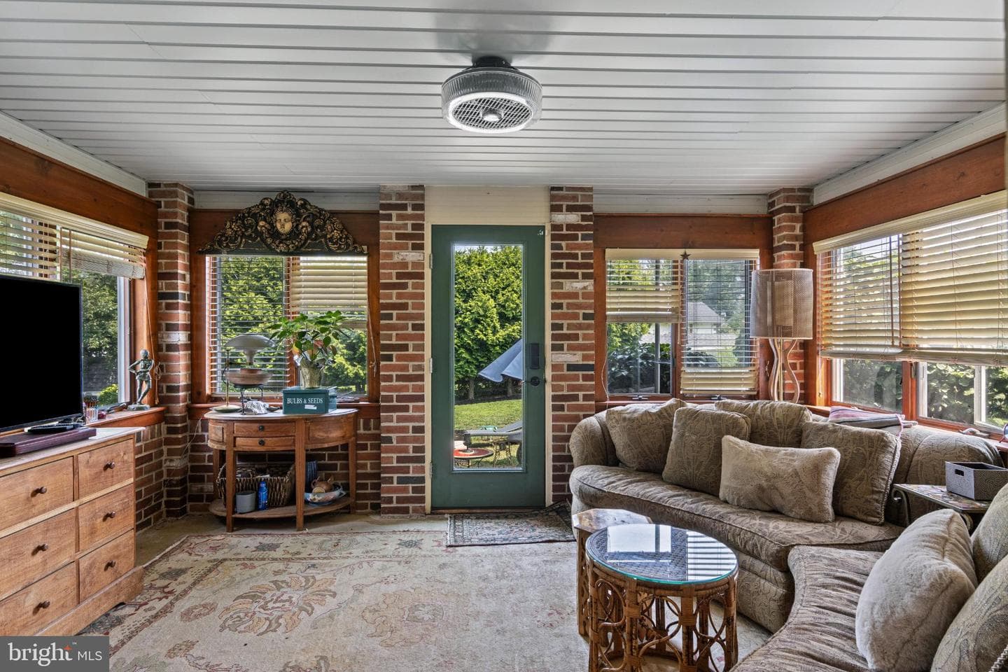 831 Taylor Street photo 16
