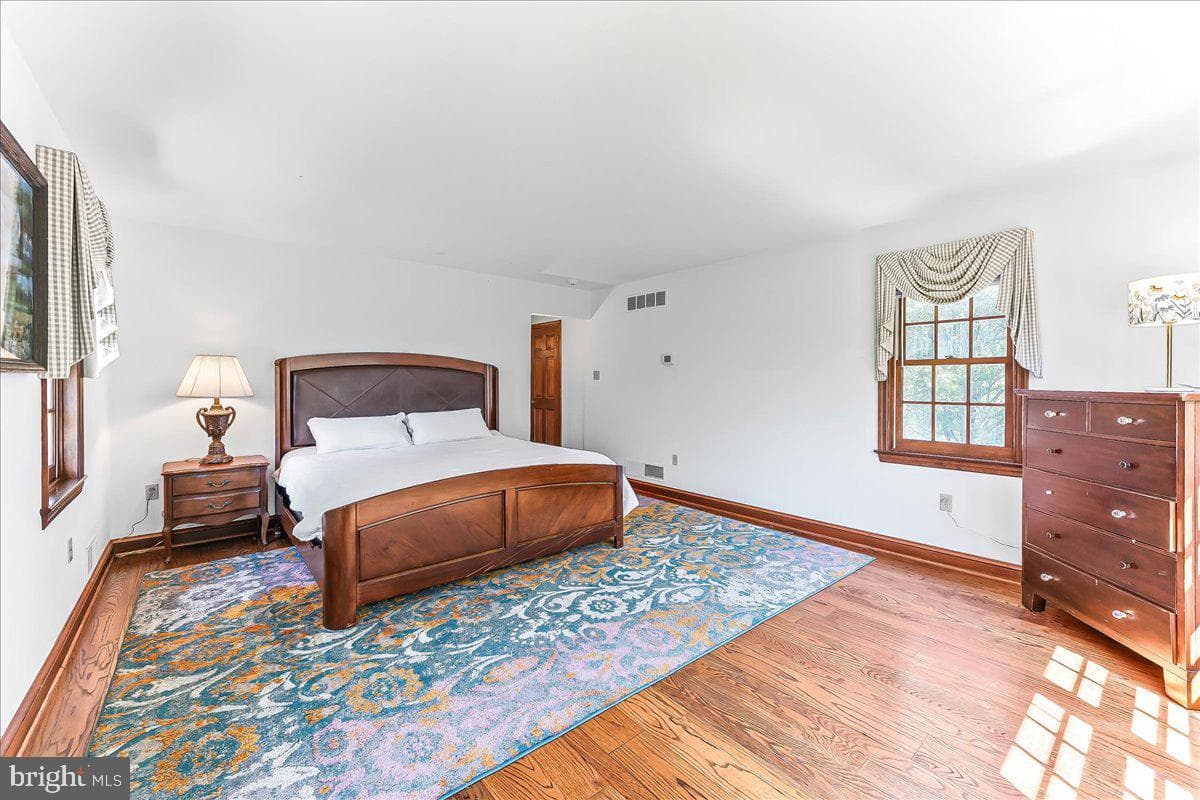 72 E Highland Road photo 18