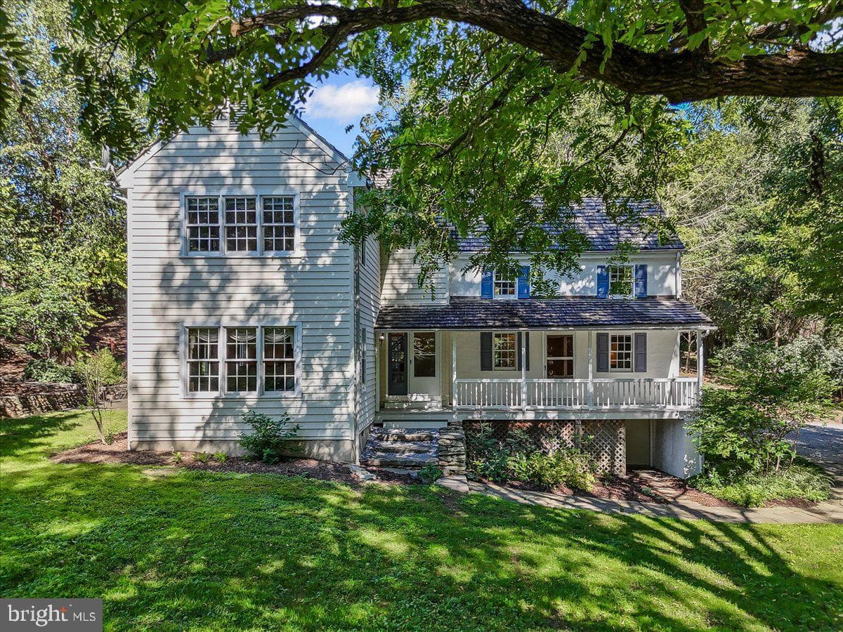 72 E Highland Road photo 2