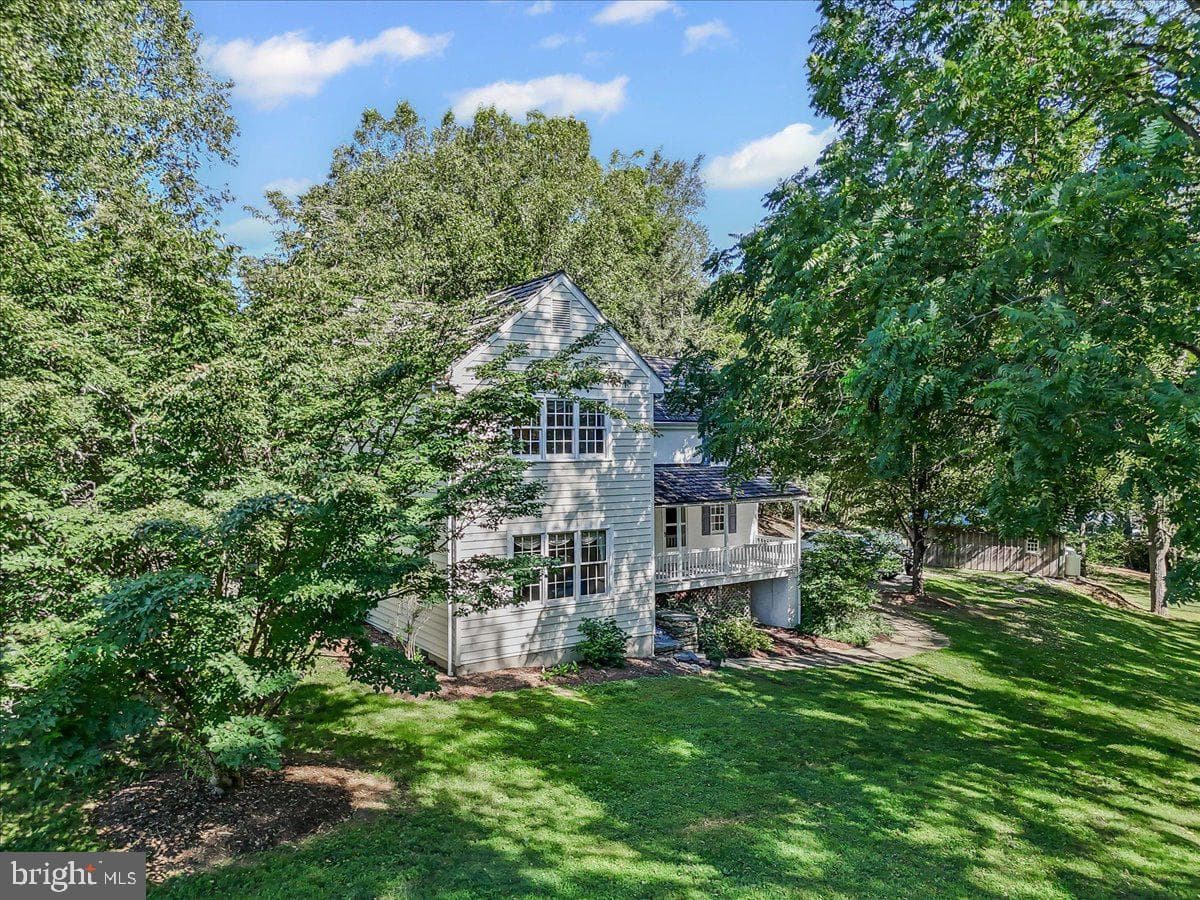 72 E Highland Road photo 4