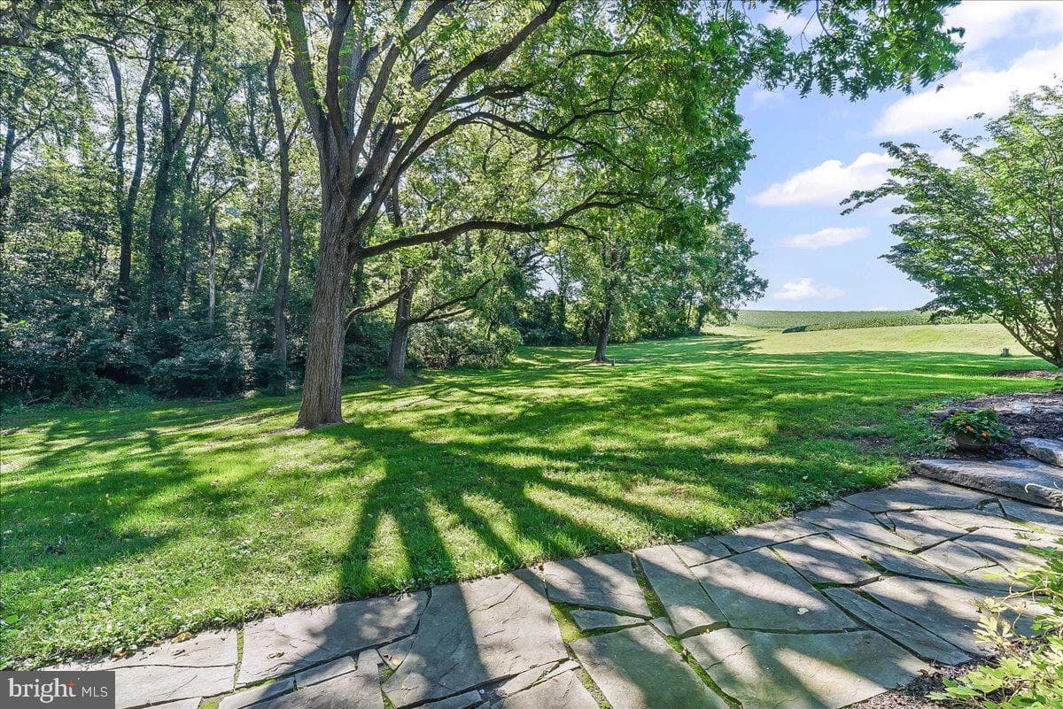 72 E Highland Road photo 5