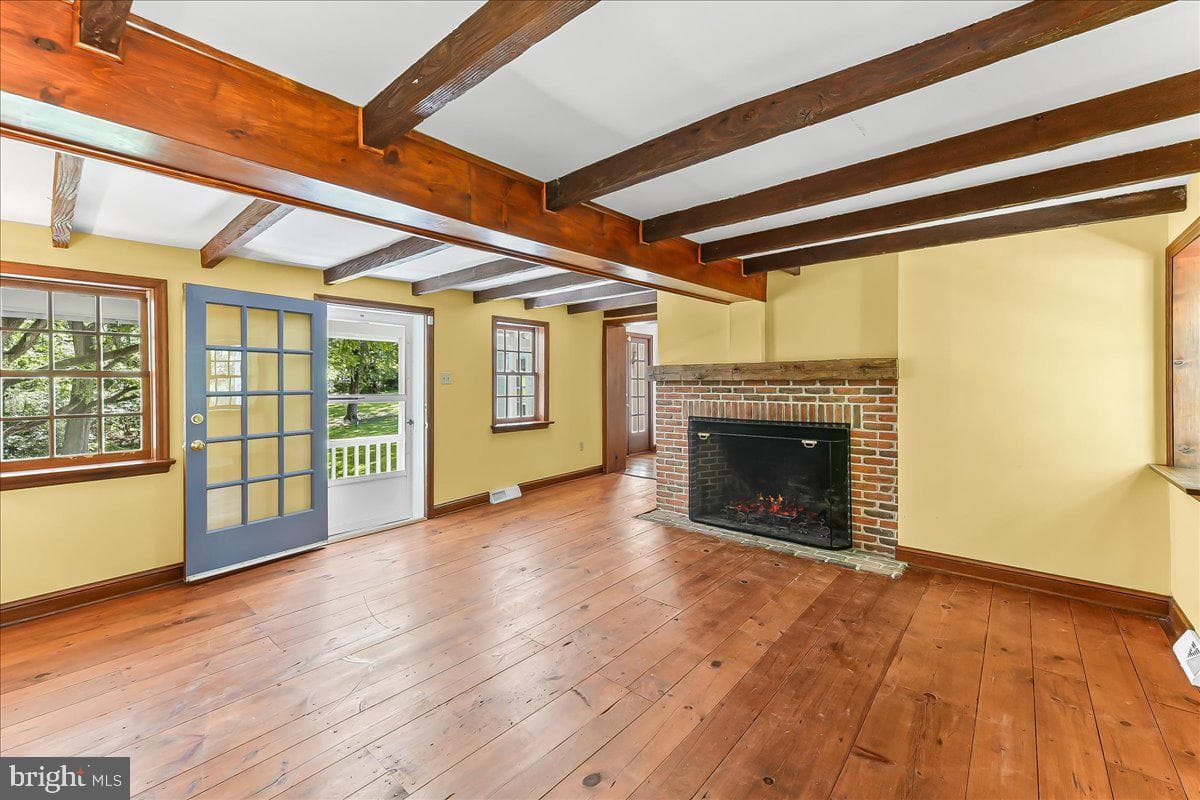 72 E Highland Road photo 7