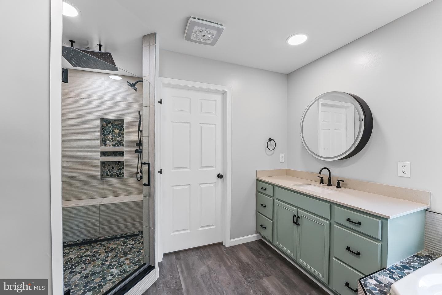 207 Honey Locust Drive photo 30
