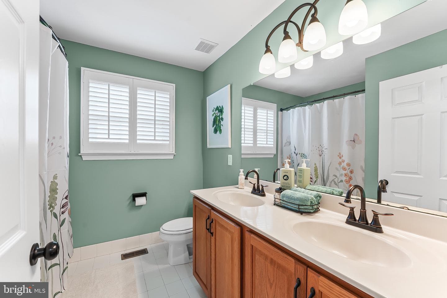 207 Honey Locust Drive photo 40