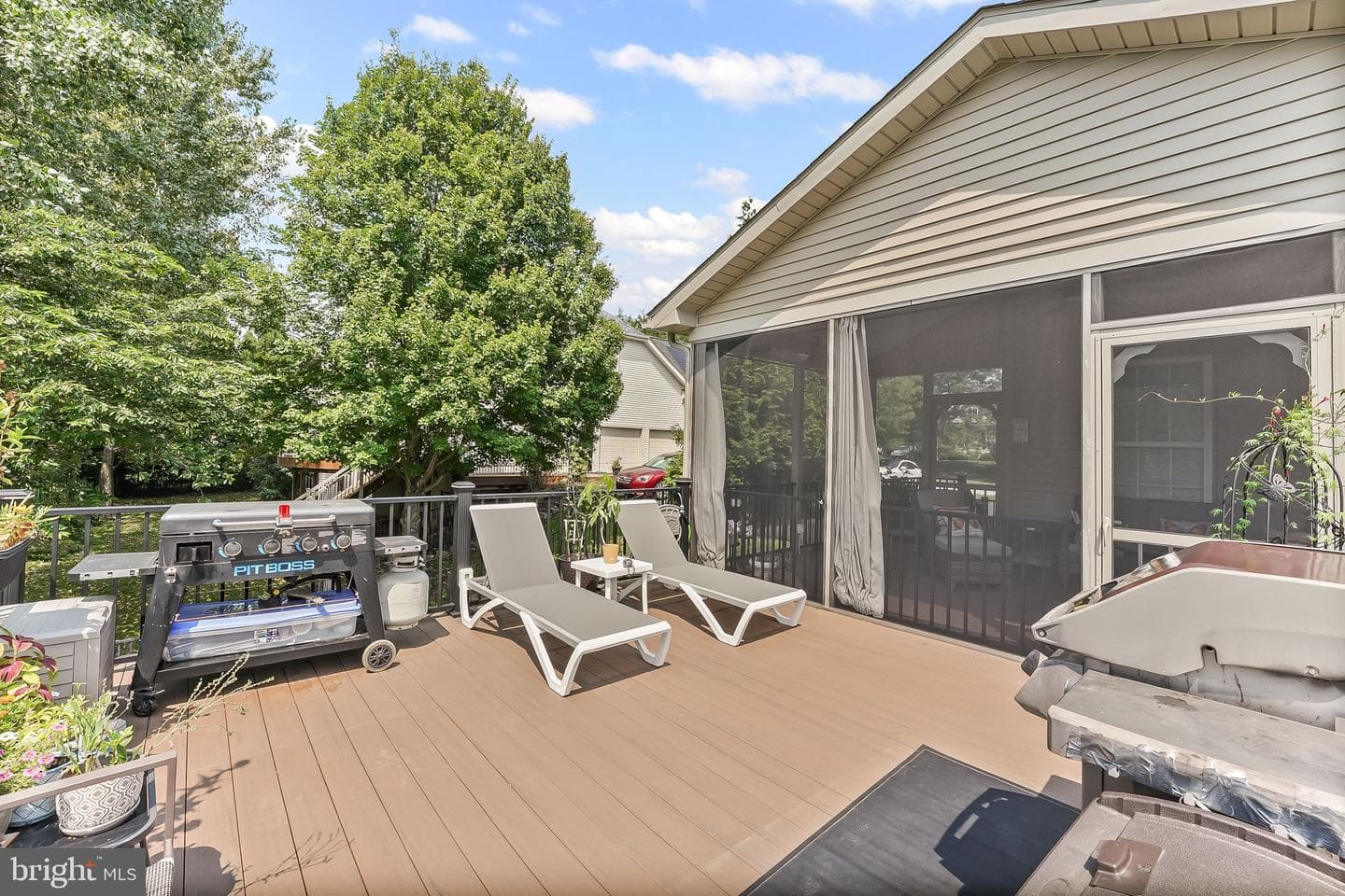 207 Honey Locust Drive photo 52