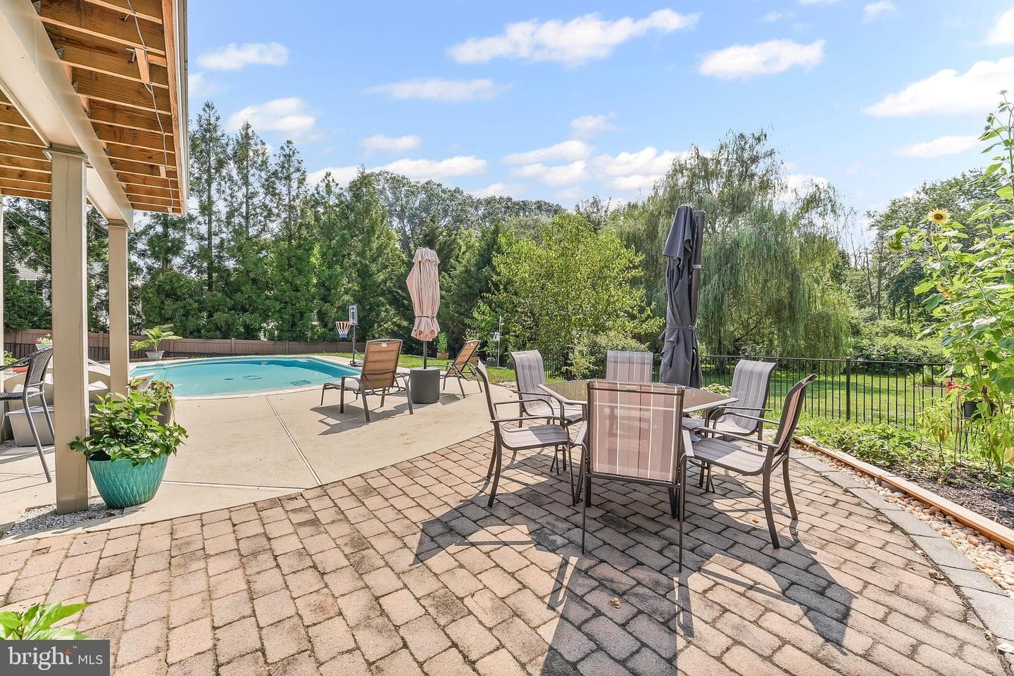 207 Honey Locust Drive photo 55