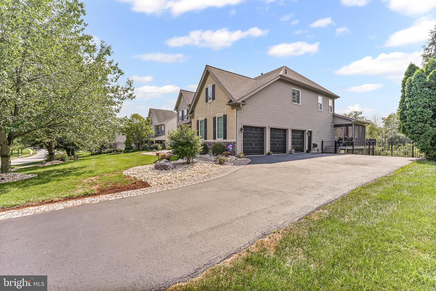 207 Honey Locust Drive photo 59