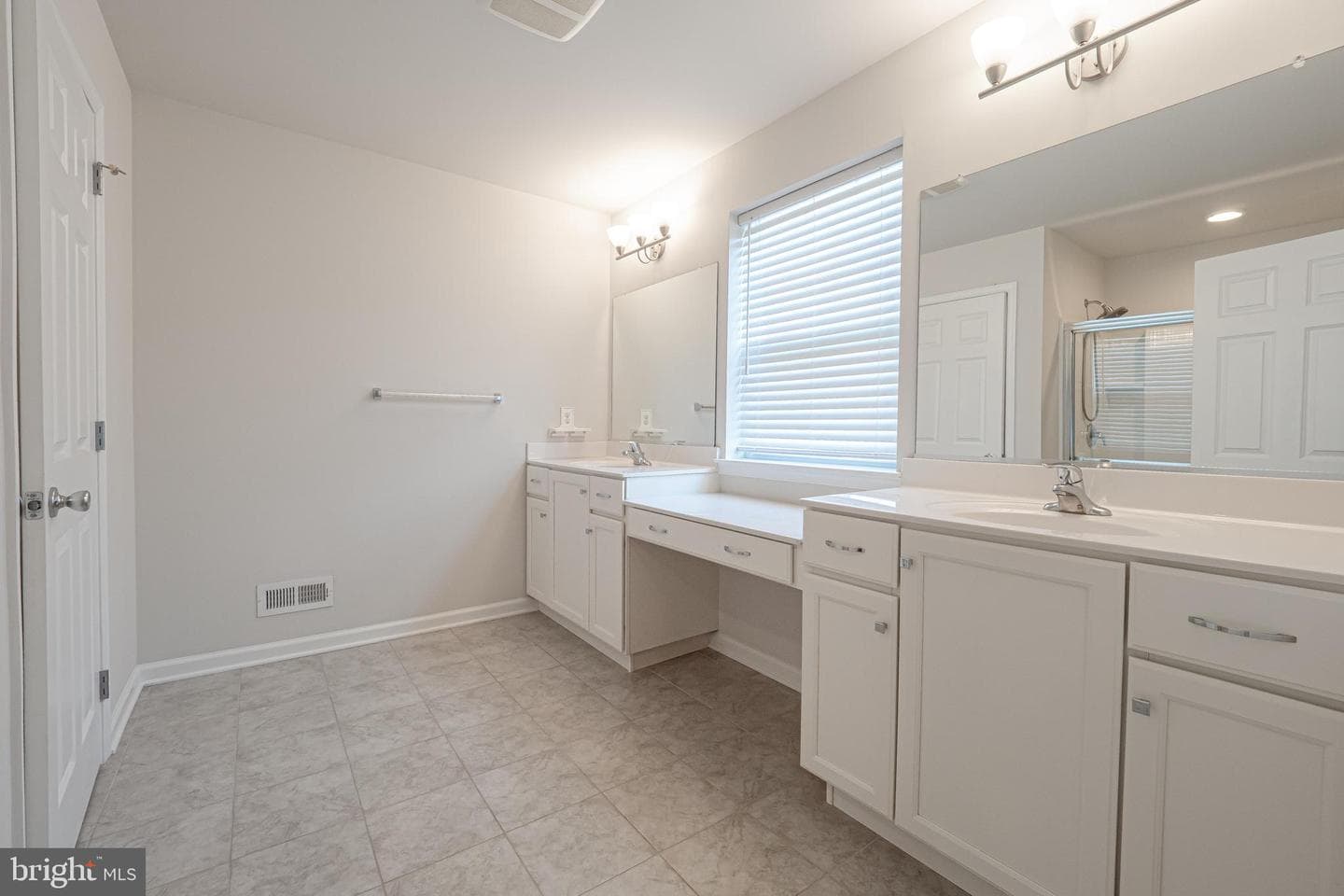 108 Bowery Lane photo 18