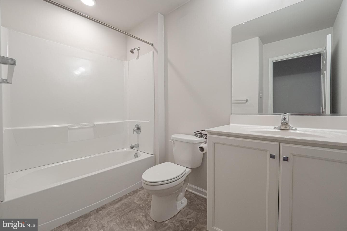 108 Bowery Lane photo 27