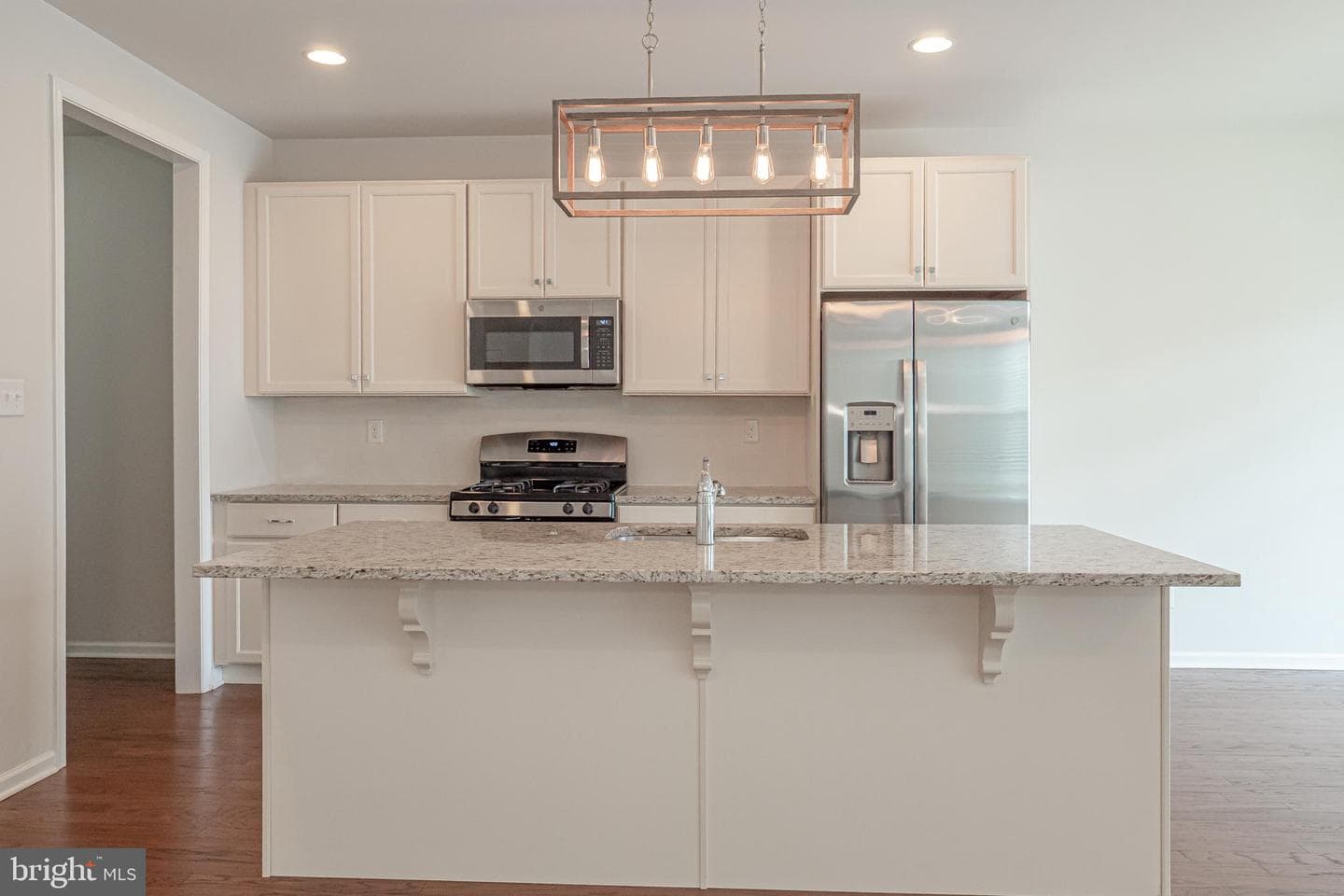 108 Bowery Lane photo 6
