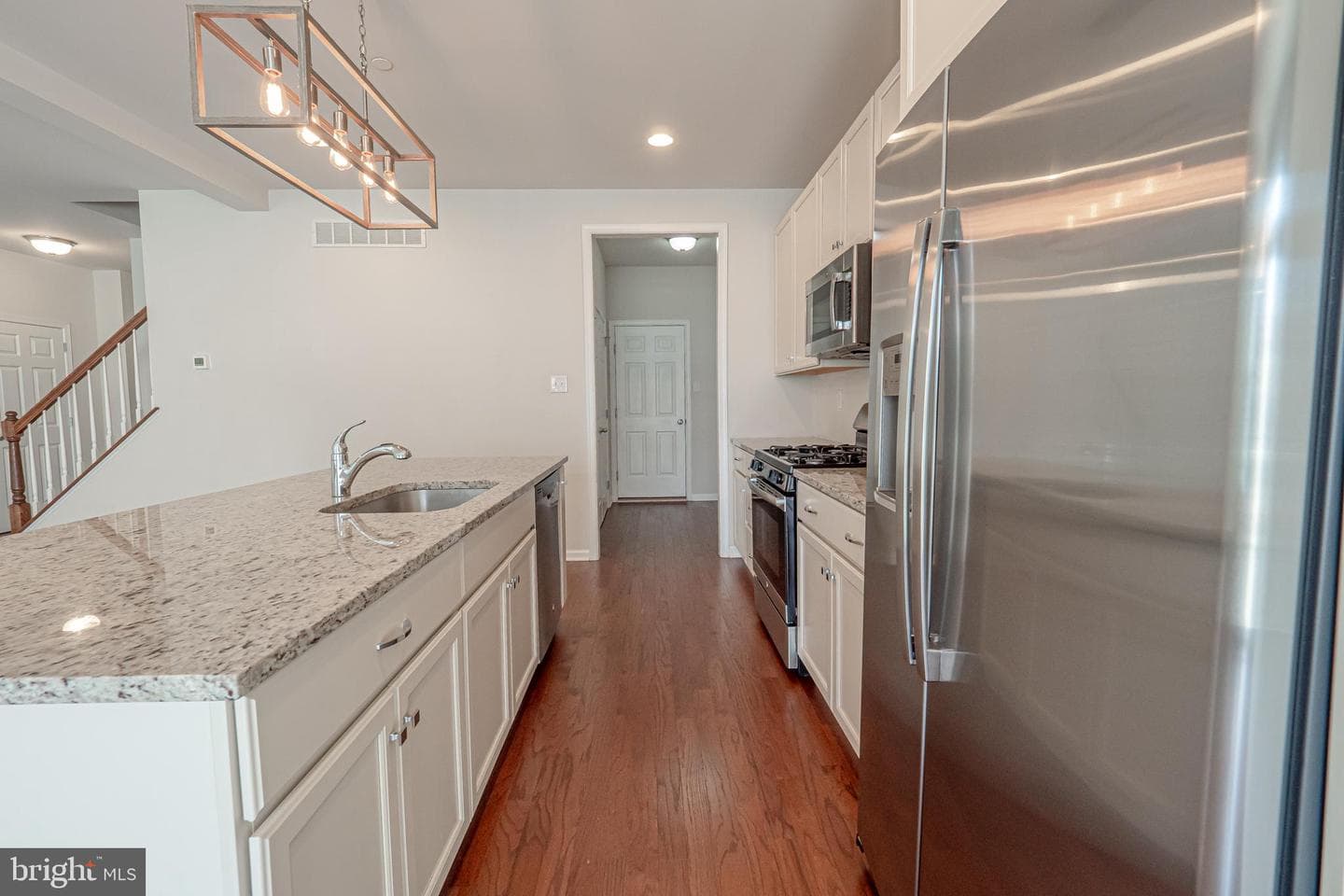 108 Bowery Lane photo 8