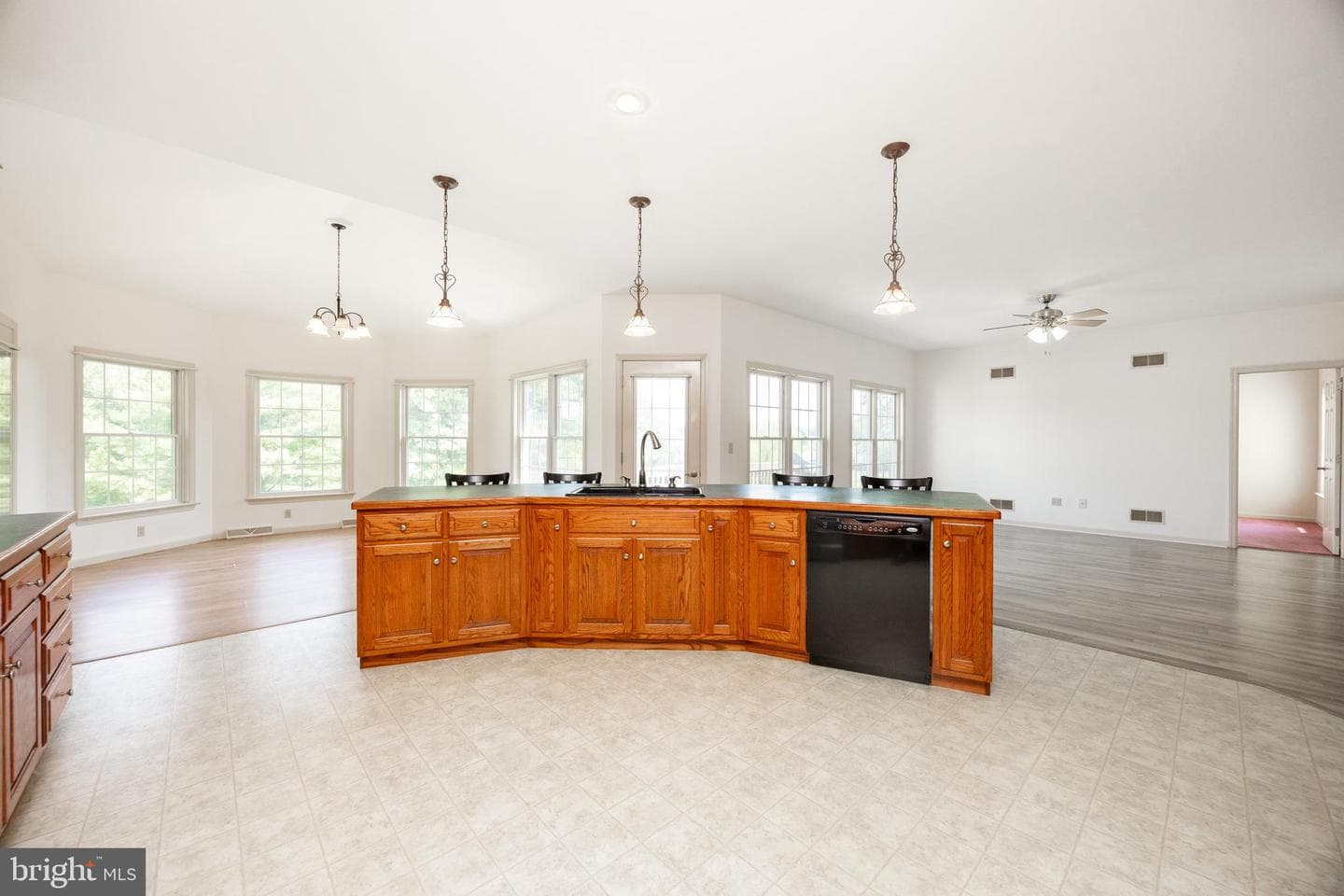 650 Cullen Road photo 16