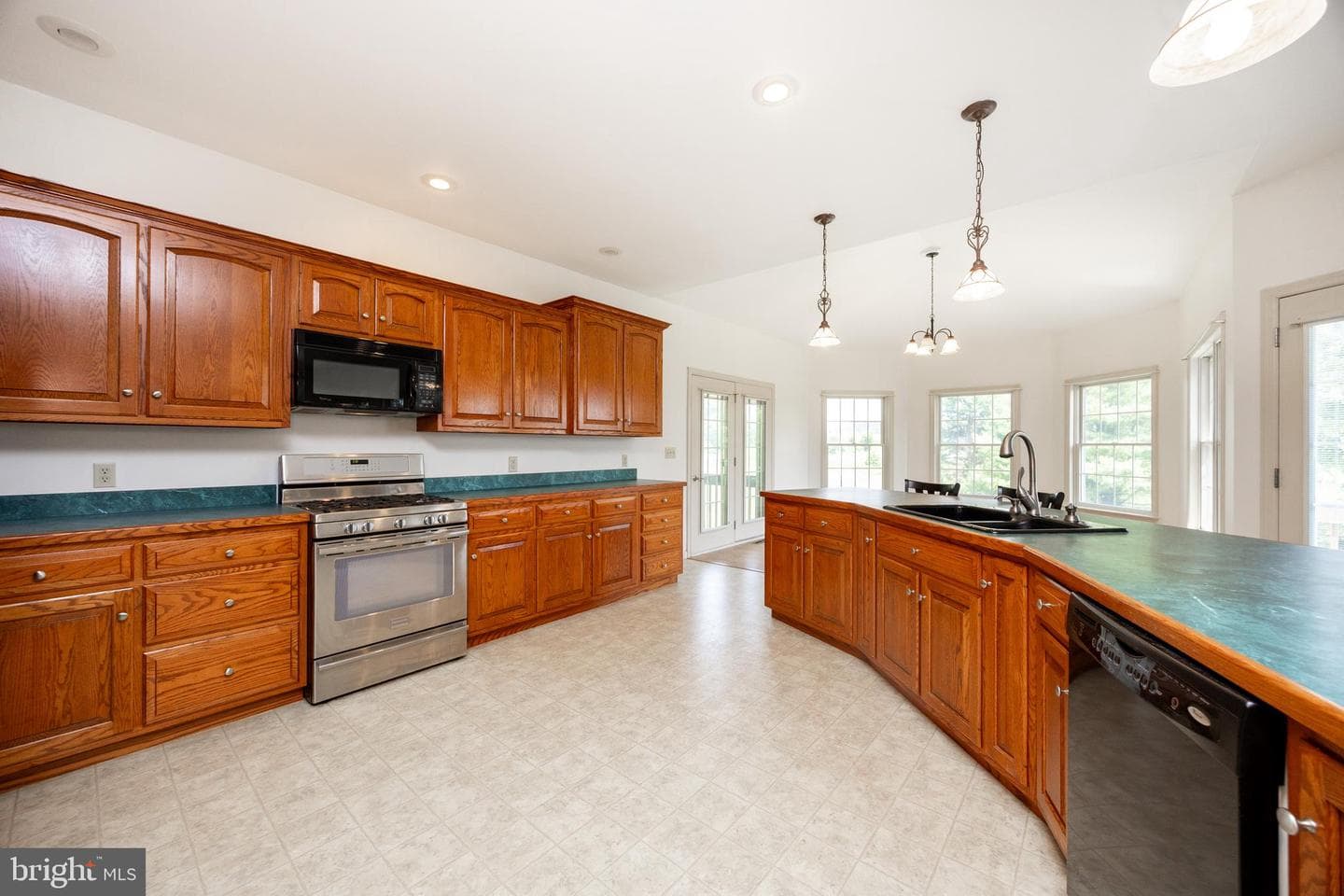 650 Cullen Road photo 18