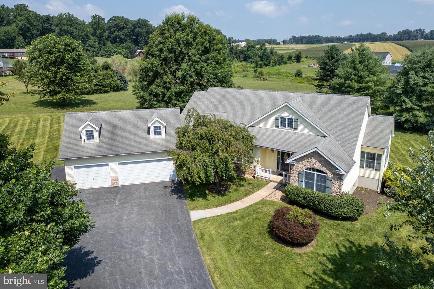 650 Cullen Road photo 2
