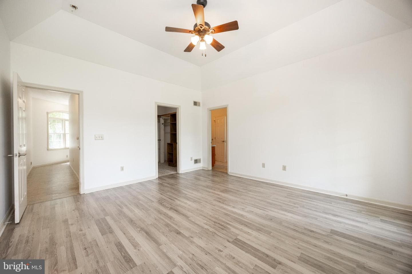 650 Cullen Road photo 25