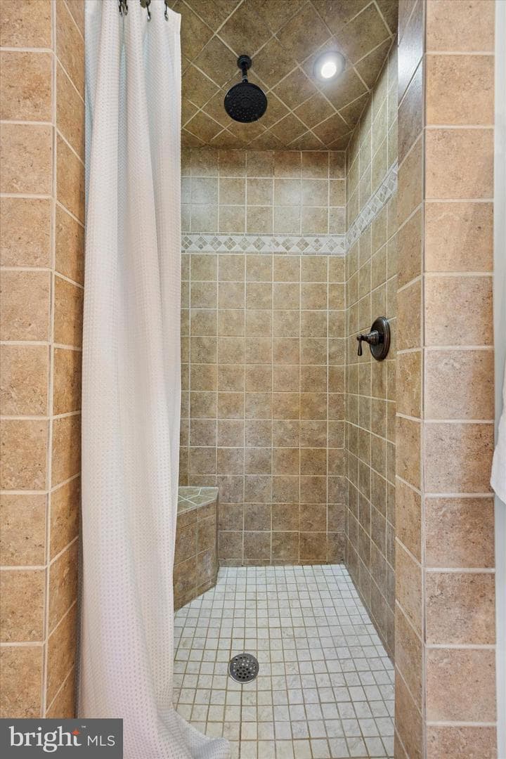 705 Hillside Drive photo 20