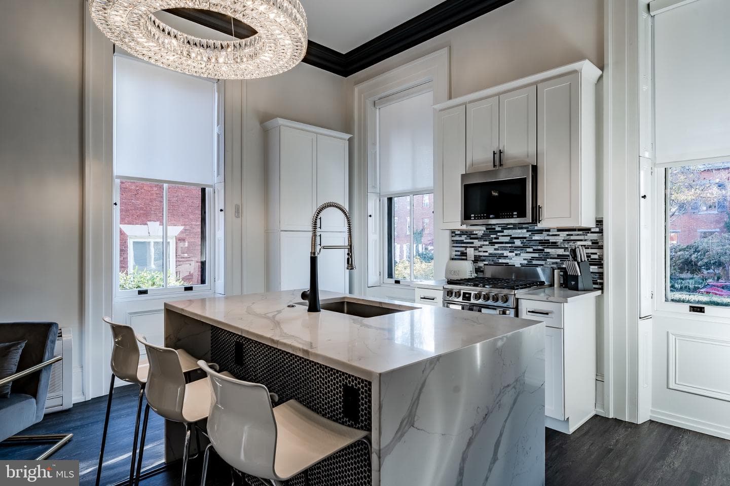 305 S Walnut Street photo 12