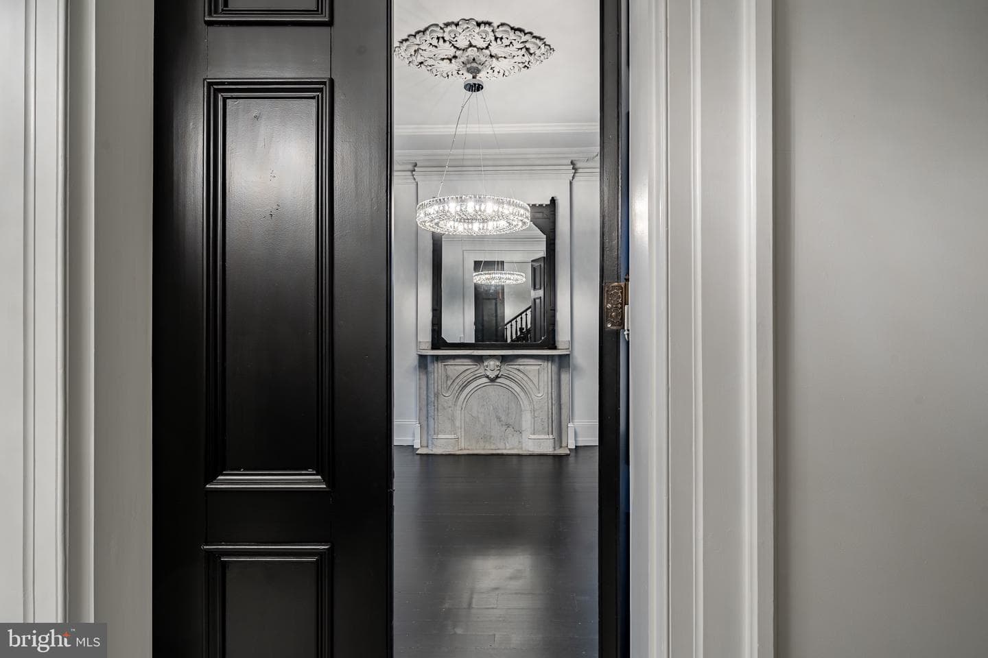 305 S Walnut Street photo 5