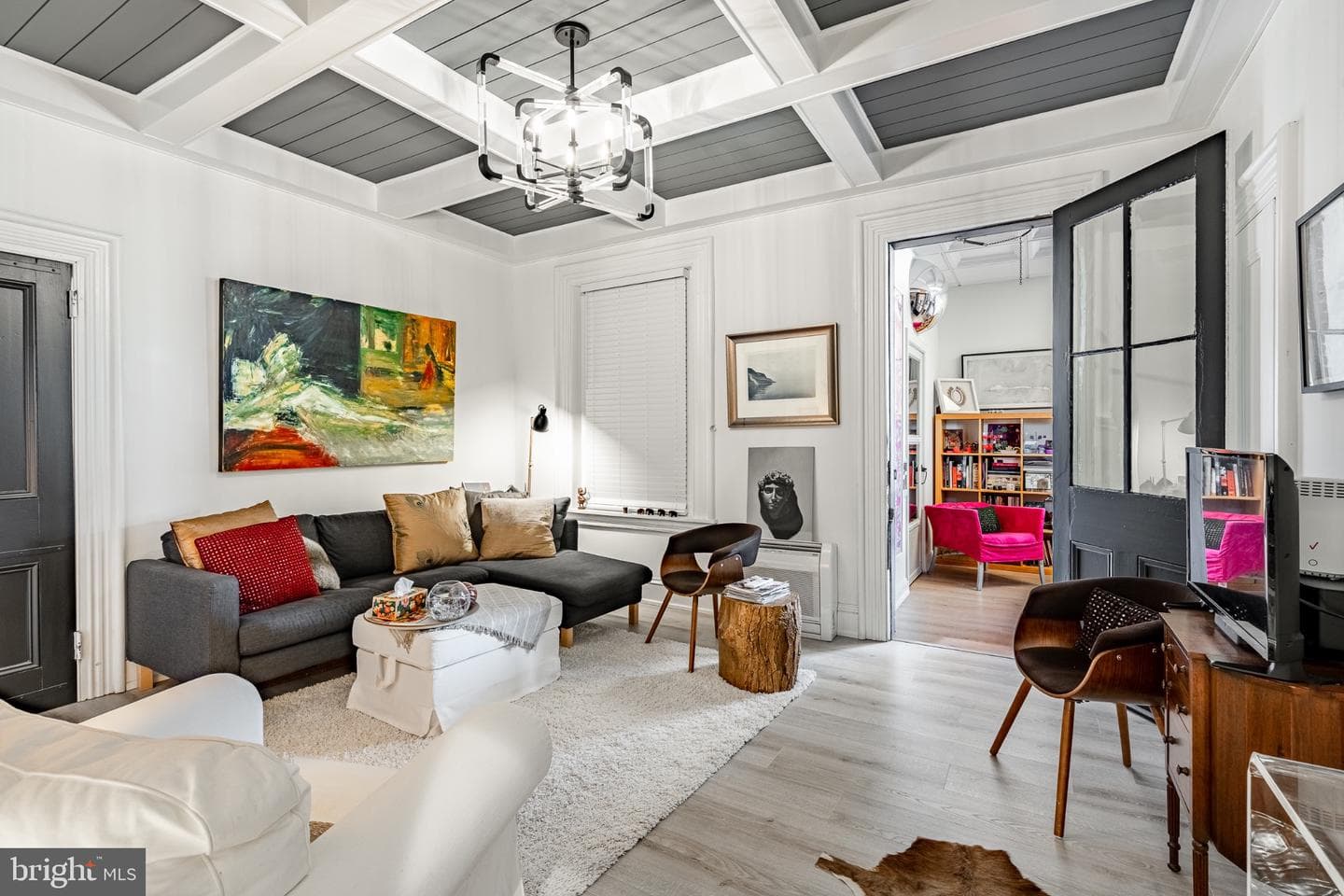 305 S Walnut Street photo 8