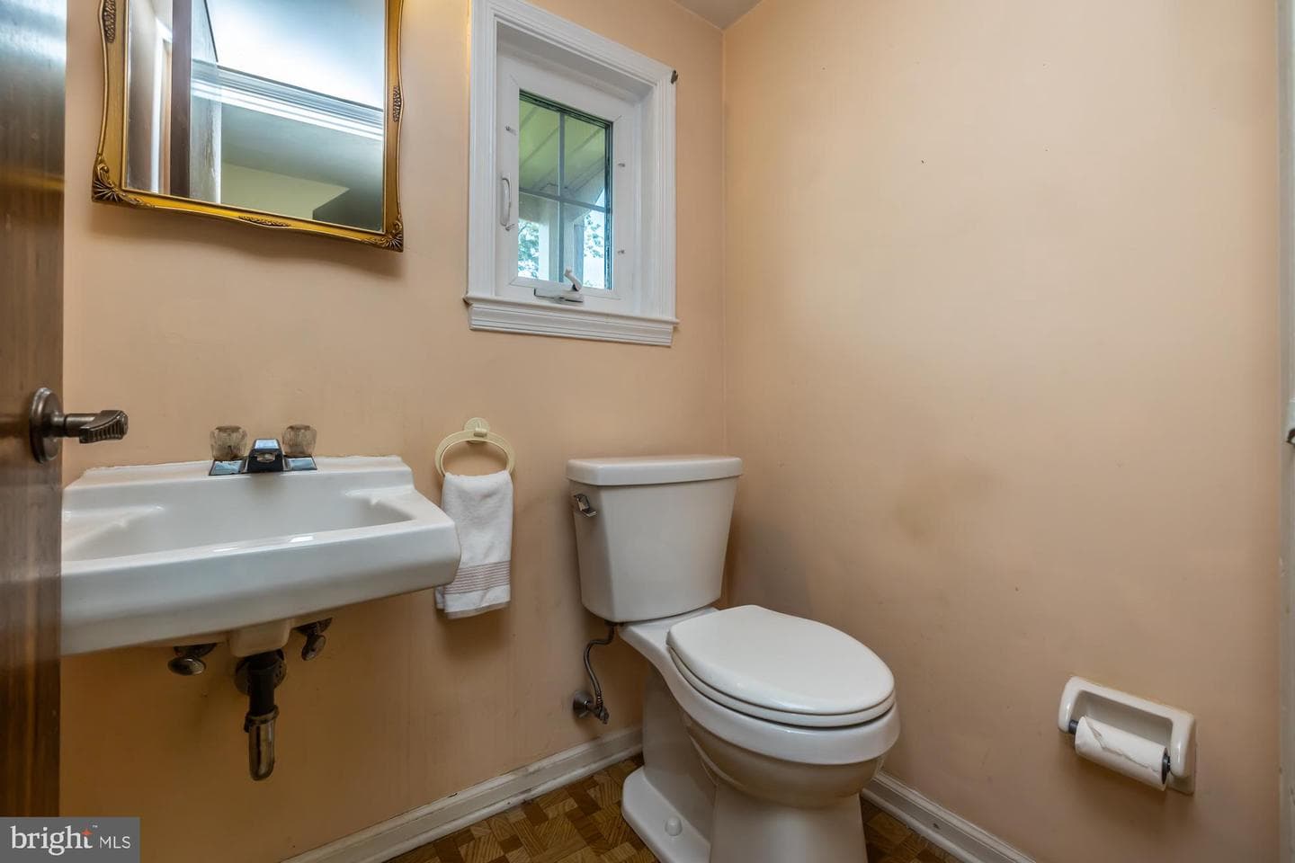 112 Glamorgan Court photo 25