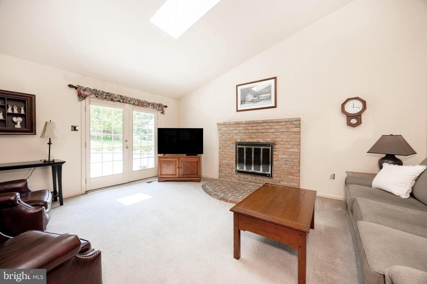 1163 Fielding Drive photo 11