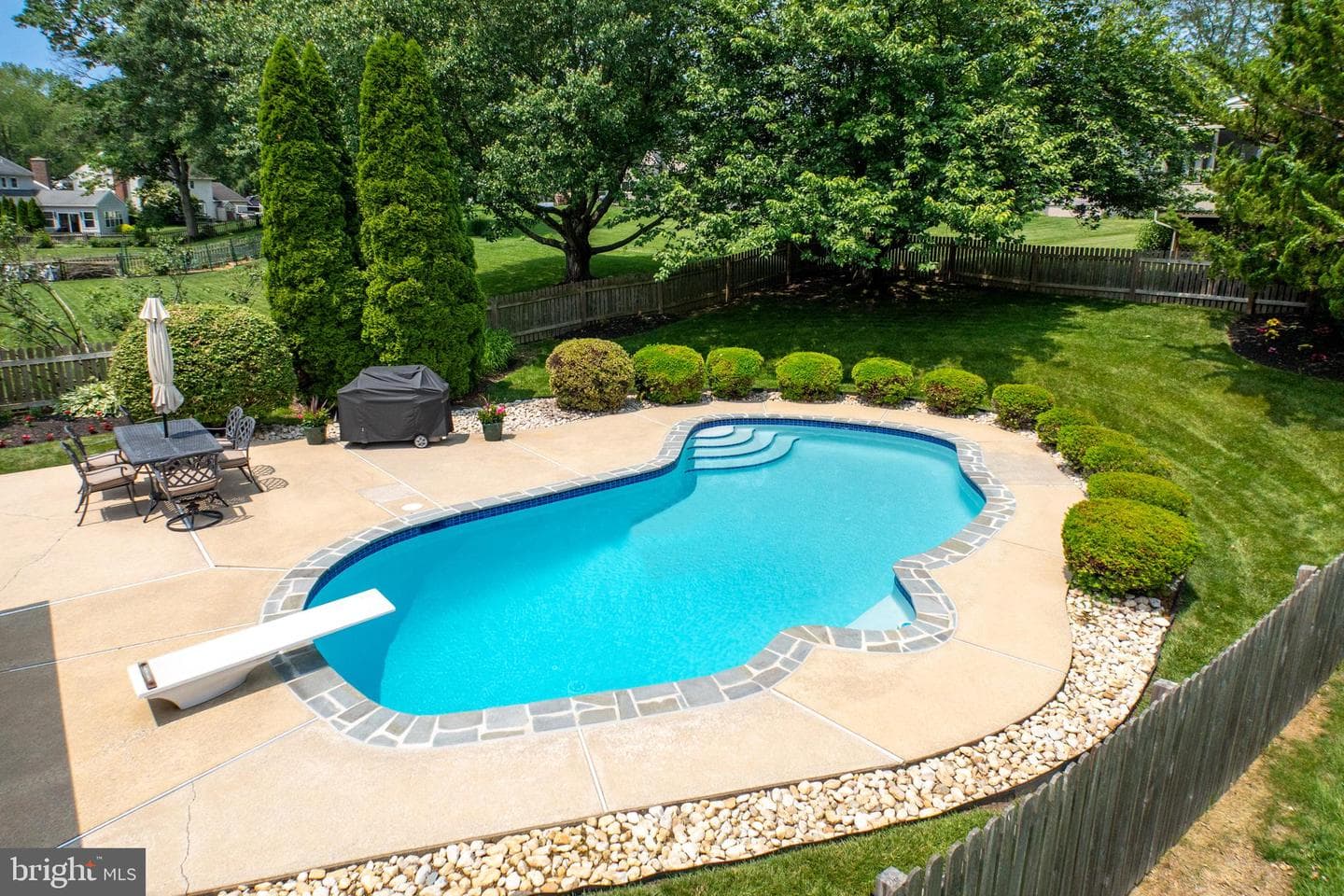1163 Fielding Drive photo 3