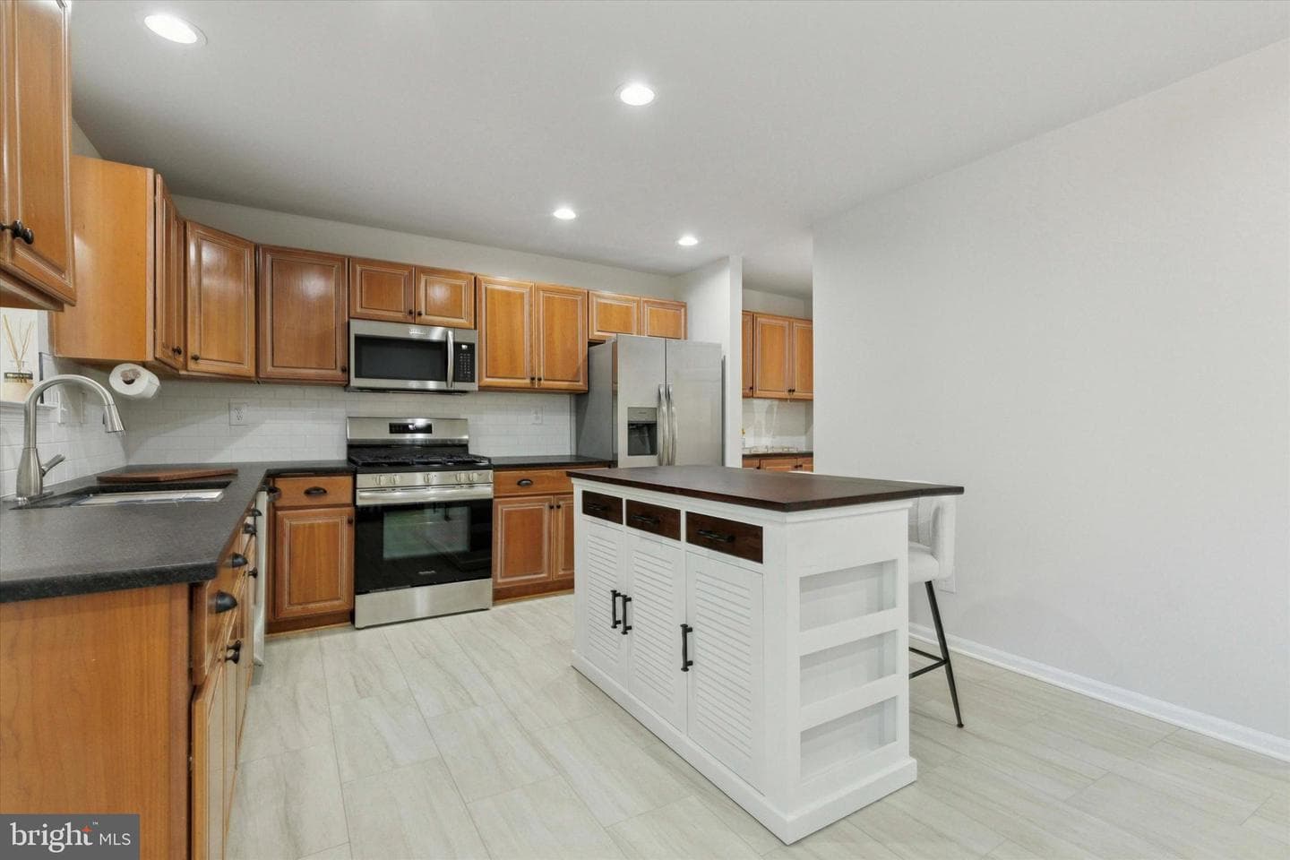 202 Coventry Pointe Lane photo 9