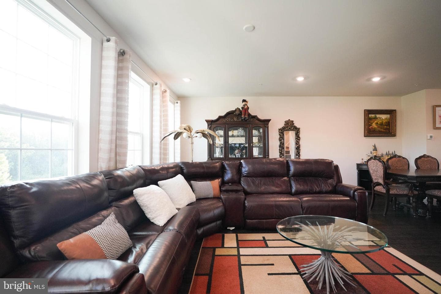 103 Livingston Lane photo 2