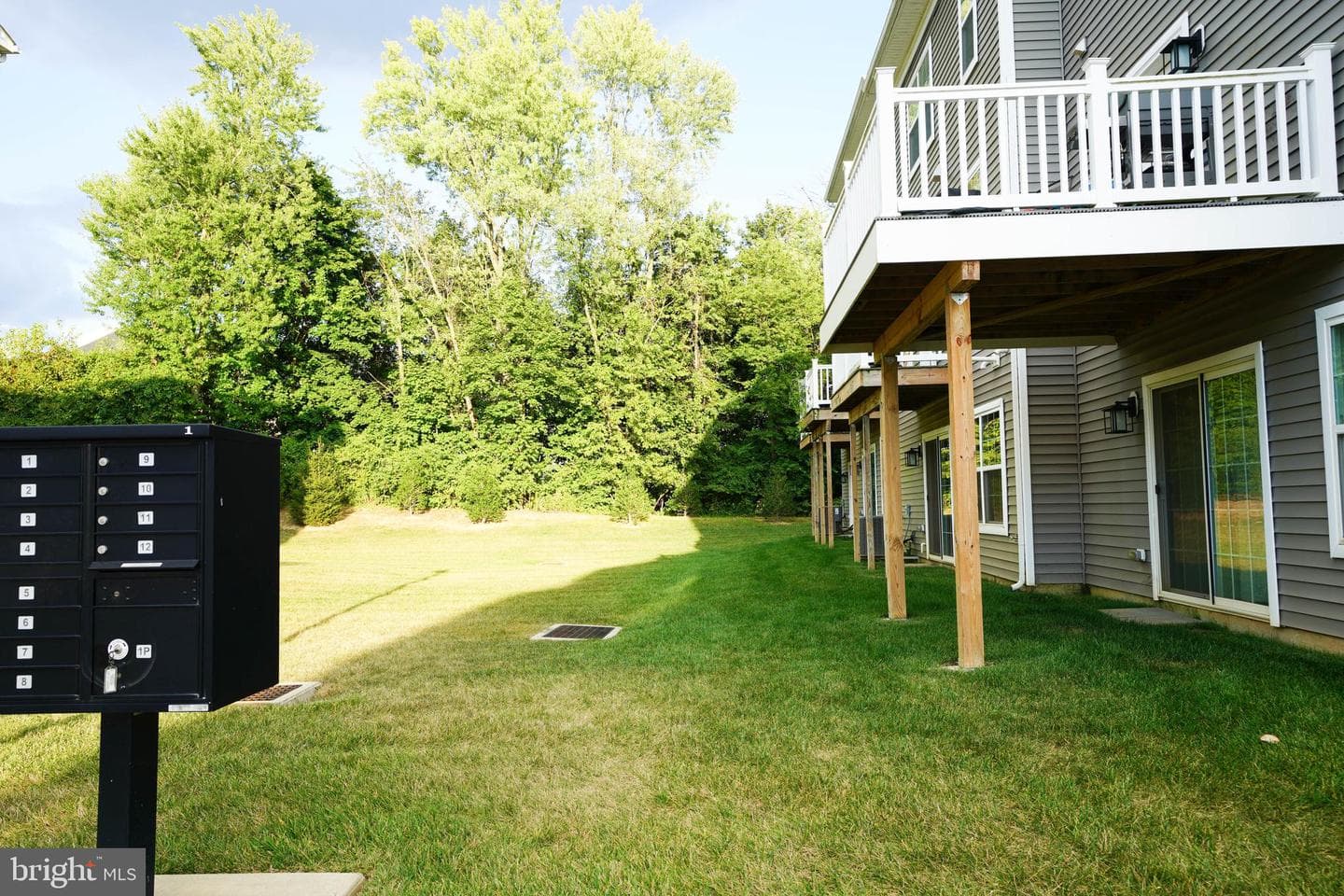 103 Livingston Lane photo 25