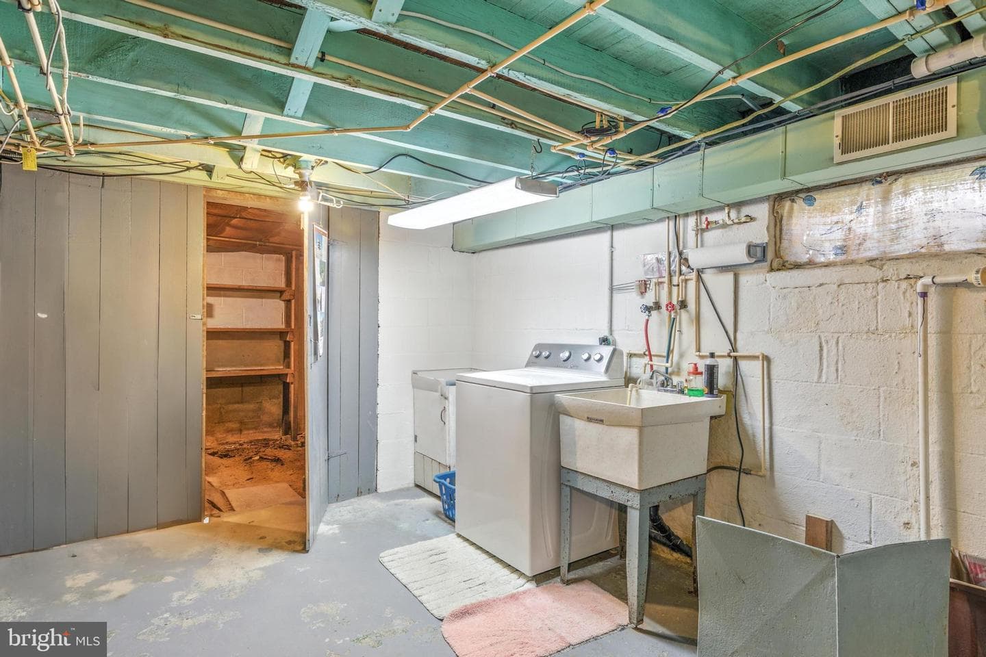 61 Lincoln Avenue photo 13