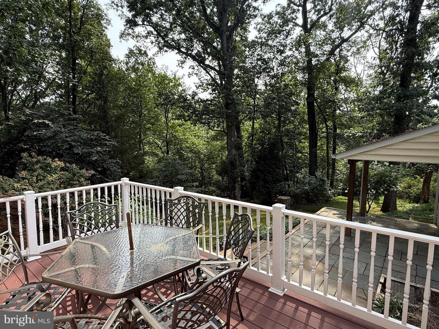 325 Greene Road photo 8