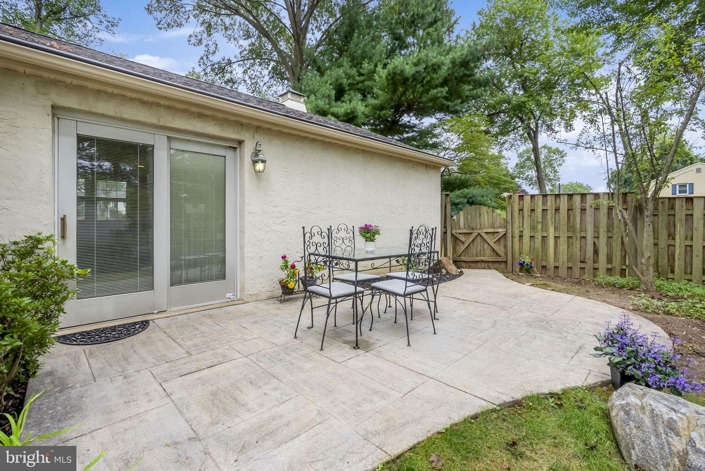 712 Daisy Lane photo 35