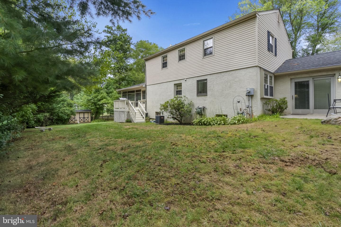 712 Daisy Lane photo 37